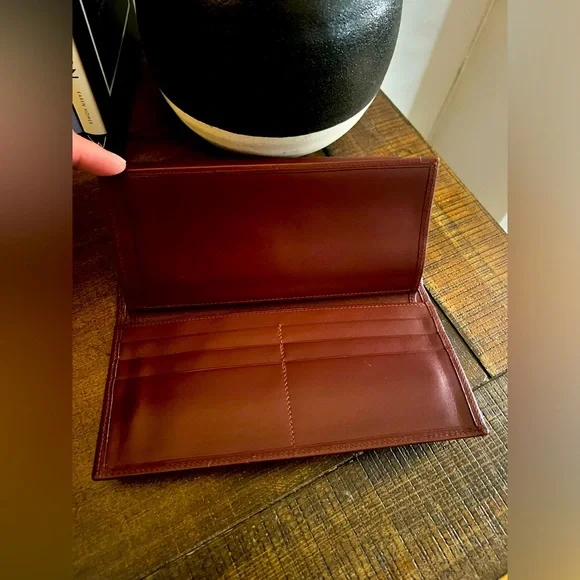 Cartier Mastline Long Kisslock Wallet in Leather (Bordeaux) - Picture 10 of 16